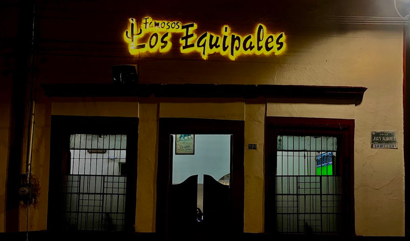 Los Famosos Equipales