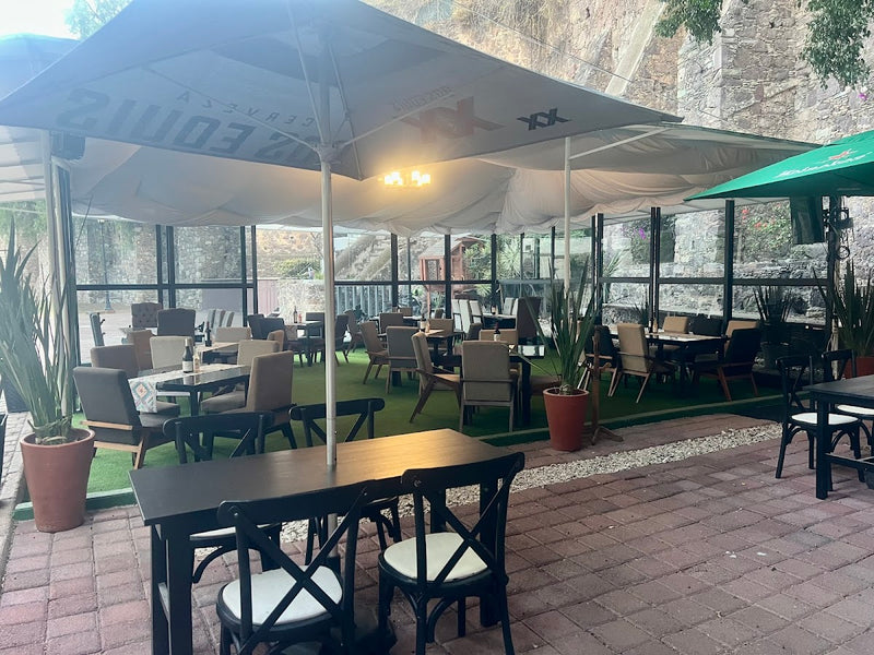 Patio De Piedra