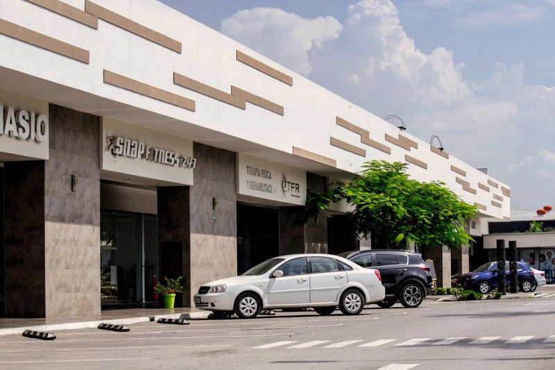 PLAZA SANTA MARÍA REYNA