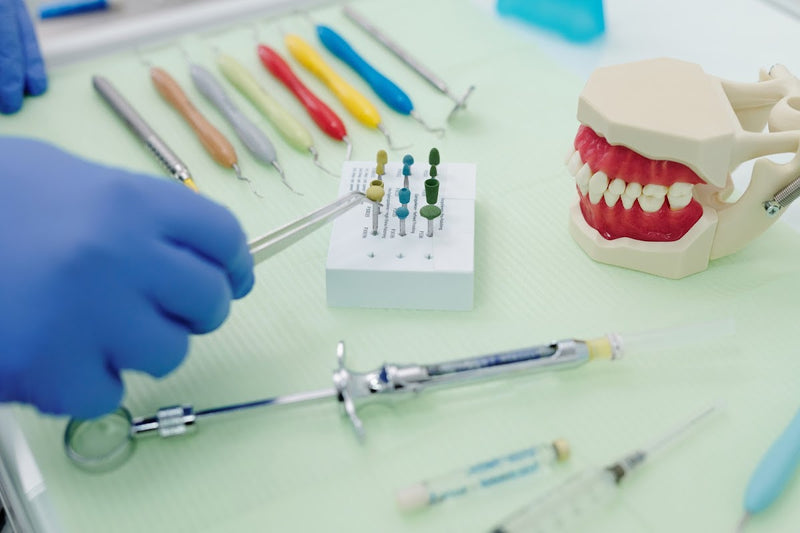 Consultorio Dental Dr. Luis Urra Lámbarri / DENTISTA